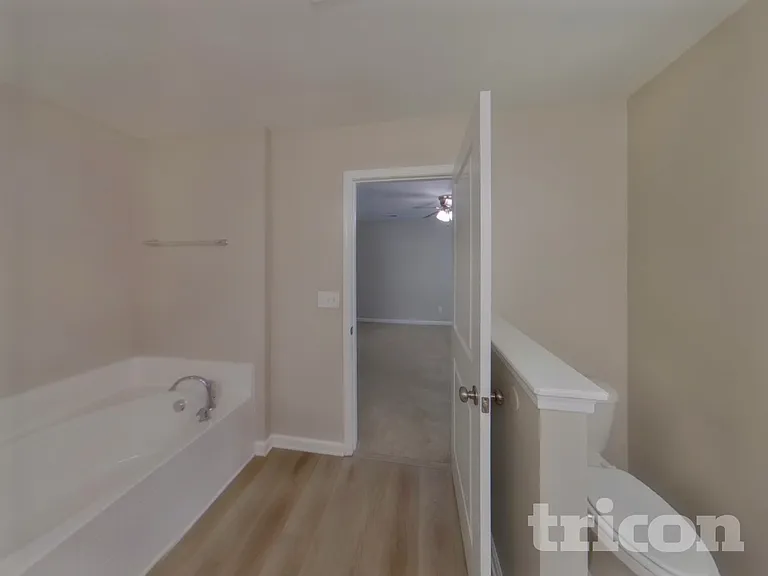 437 Eastfair Dr — Photo 10