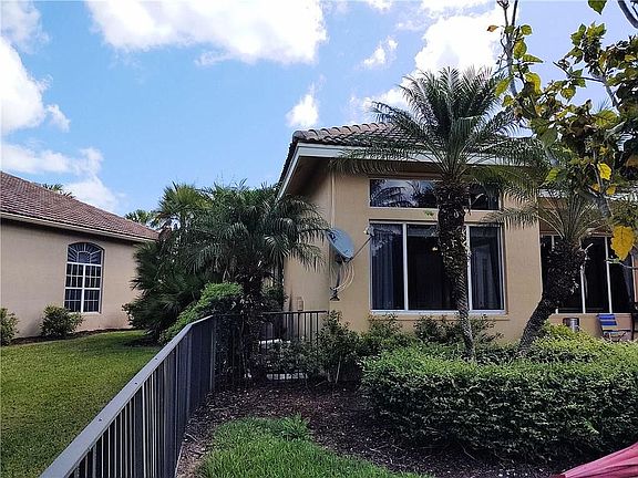 5th image of 9644 Crooked Stick Ln
