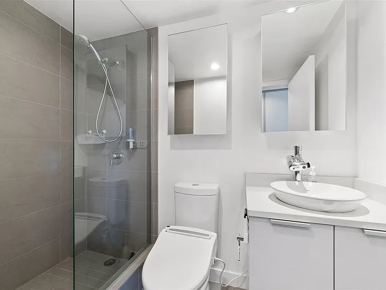 128 Cordova St W #3302 — Photo 12
