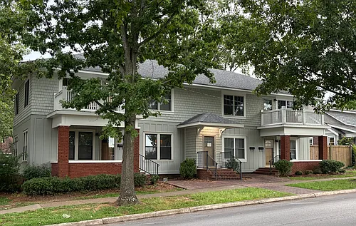 301 N Cedar St Photo 1