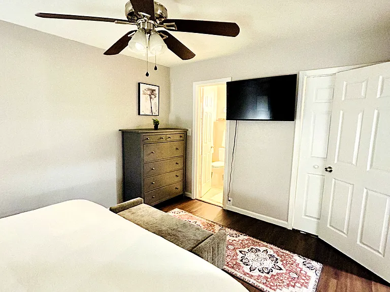 1712 W Main St #5 — Photo 7