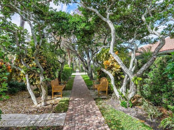 193 Shelter Ln, Jupiter Inlet Colony, FL 33469