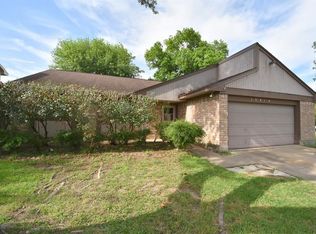 10414 Clear Cove Ln, Houston, TX 77041