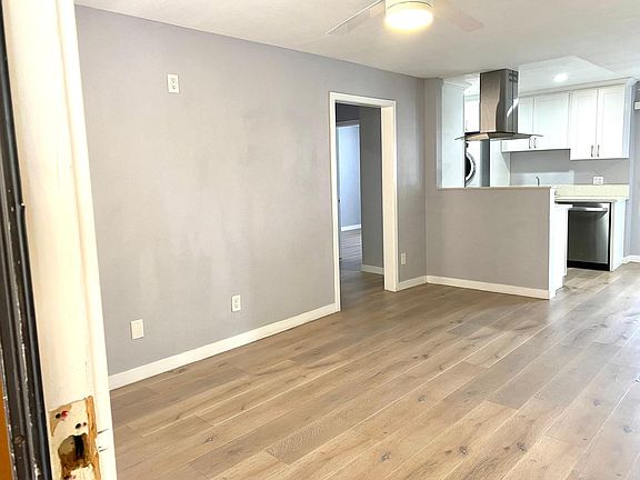 2nd image of 2222 E 6th St APT 202