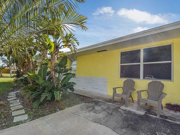 3rd image of 8760 SE Eagle Ave