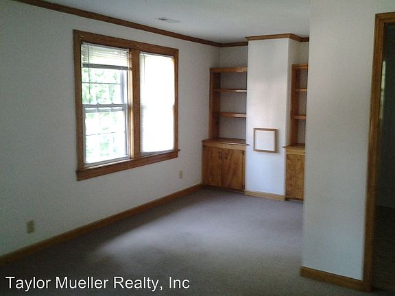 3rd image of 1112 W Colonial Ave #B