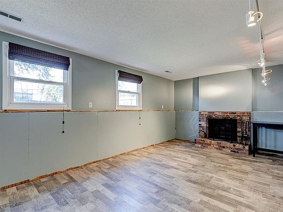 5th image of 512 NW Calista Ct