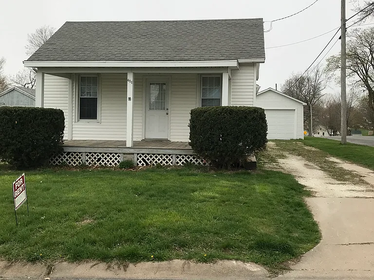 611 N Cemetery St — Photo 16