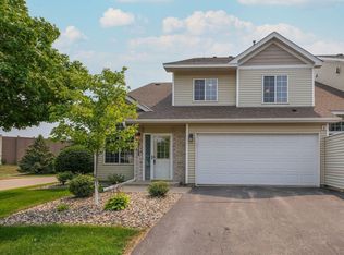 2112 Quarry Ln, Shakopee, MN 55379