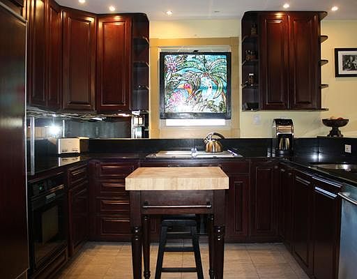 5th image of 720 E Chittenden Dr