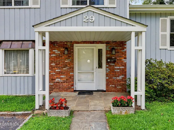 29 Amherst Rd, Riverside, CT 06878
