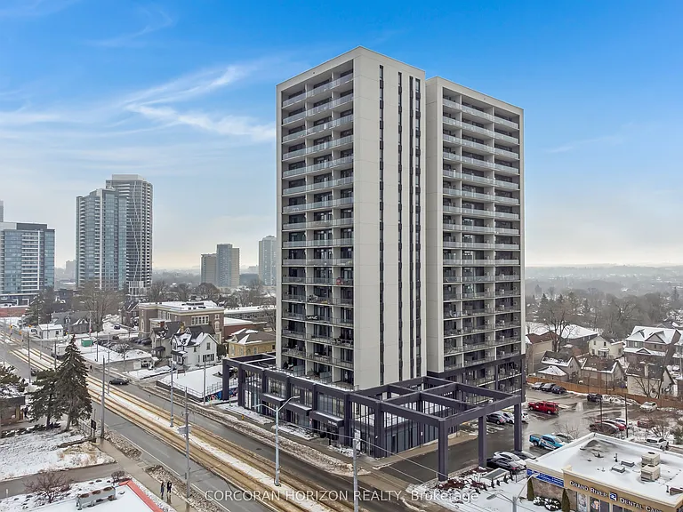 741 King St W #1711 — Photo 2