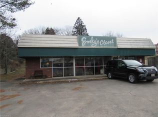 522 N Main St, Walnut Cove, NC 27052