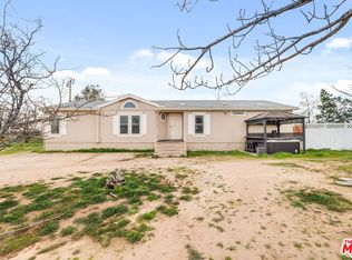 6425 Smoke Tree Rd, Phelan, CA 92371
