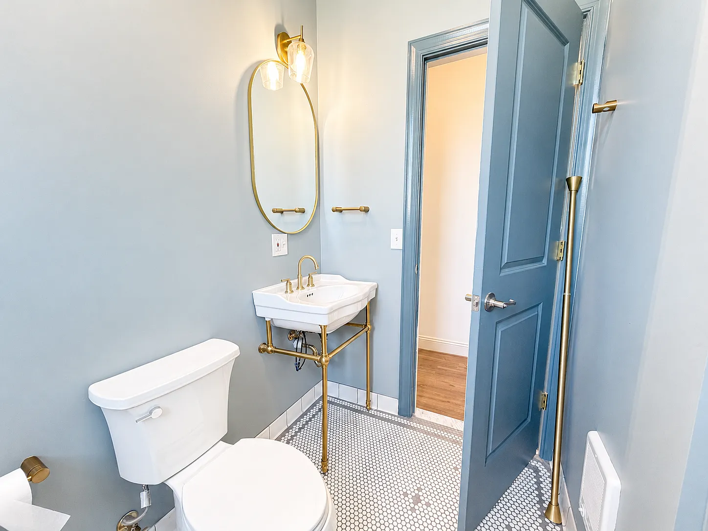2 bed, 580 sqft, $1,650 — Photo 3