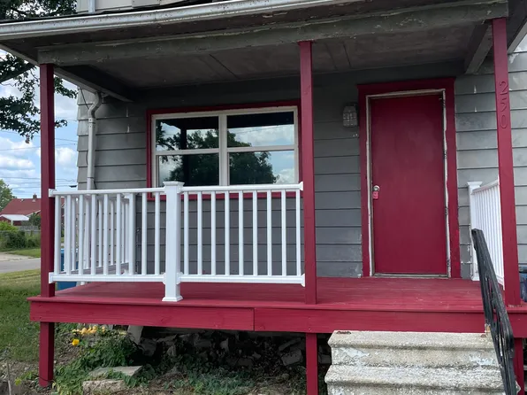 2503 E 29th St, Lorain, OH 44055
