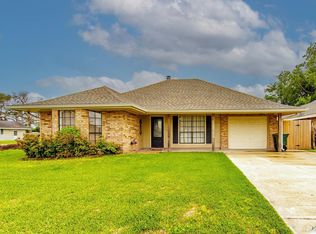 112 Angelle Cir, Houma, LA 70360