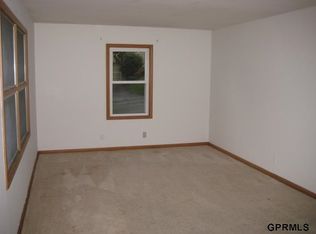 5403 Northwest Dr, Omaha, NE 68104