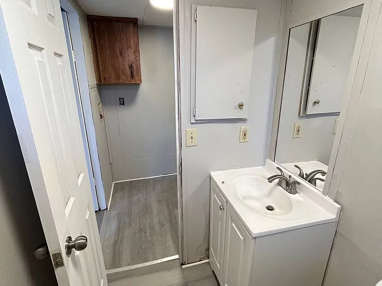 4502 E Old Marion Hwy #9 — Photo 7