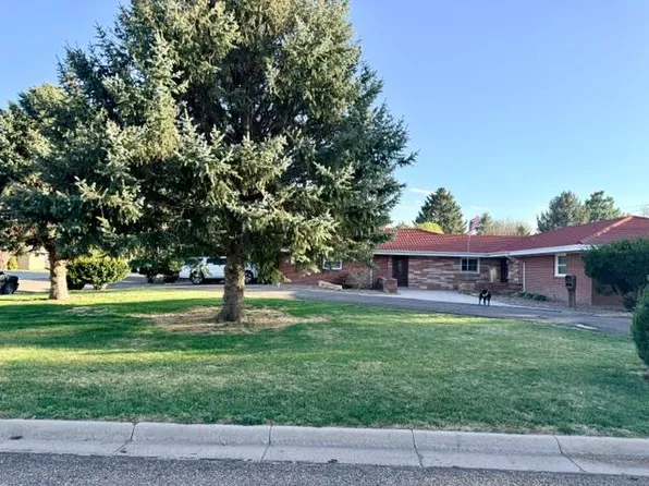 1004 Harrison Ave, Goodland, KS 67735