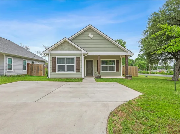 1809 Bamboo St, Bryan, TX 77803