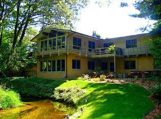 1830 Greenbriar Dr, Portage, MI 49024