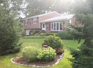 19 Jay Bird Ln, West Yarmouth, MA 02673