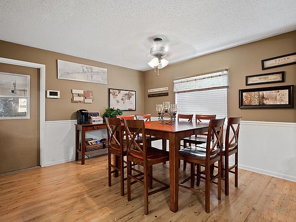 2nd image of 4433 SE 13th St