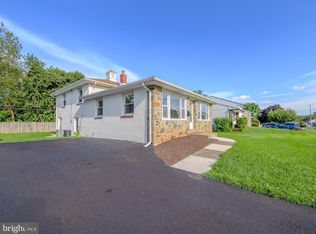 2989 Eastburn Ave, Broomall, PA 19008