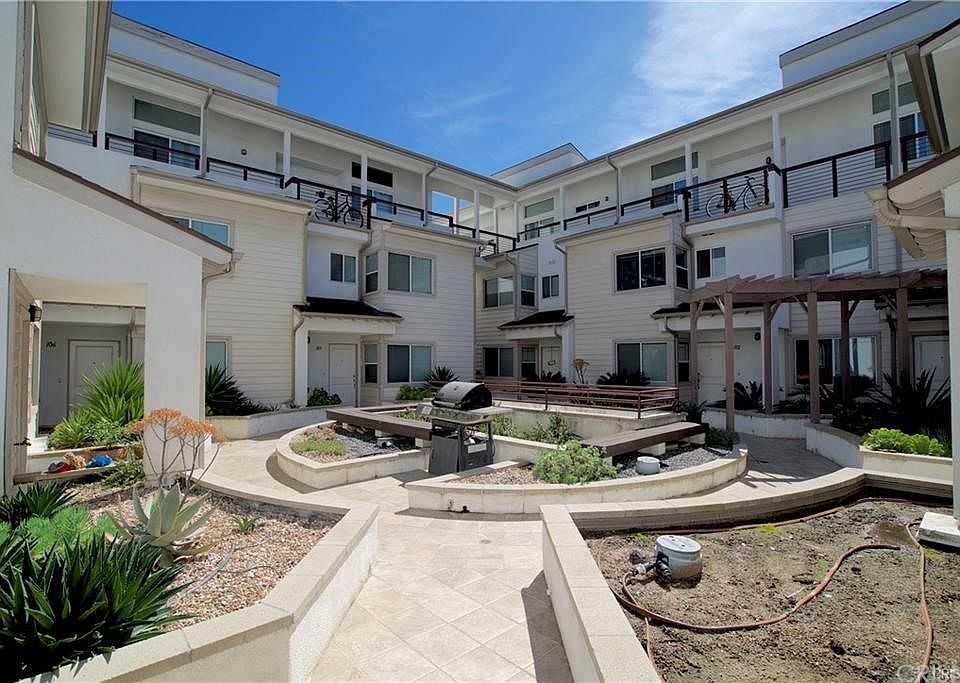 1st image of 480 N Catalina Ave Unit 302