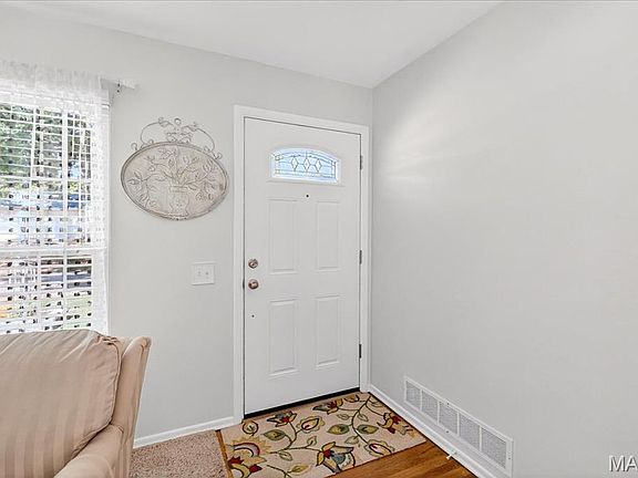 3rd image of 3228 Lin Tel Rd