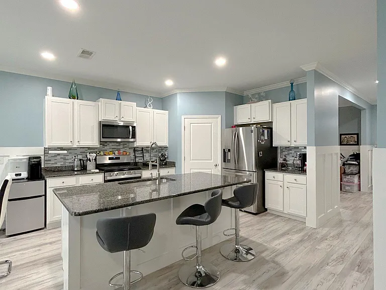 3334 Hemlock Way — Photo 8