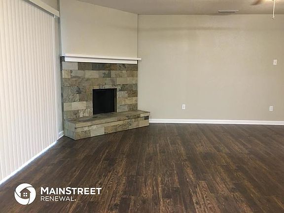 3rd image of 1311 Saturn St