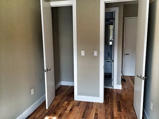 Rented by Elite NY Holdings | media 38