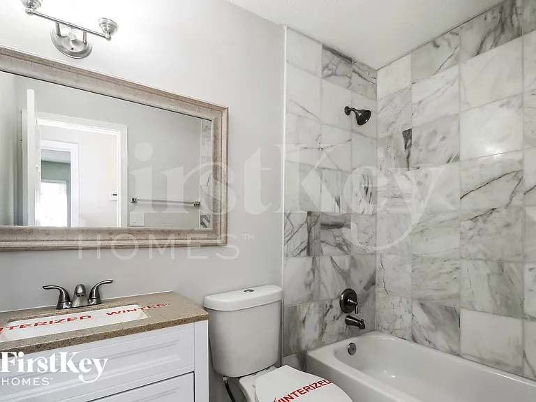 405 Sheringham Ct — Photo 17