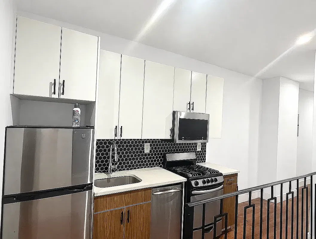 1889 Cornelia Street — Photo 2