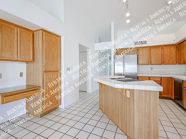 15831 N 6th Ave — Photo 18