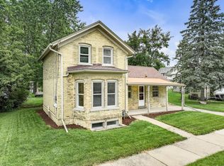 906 Wisconsin St, Watertown, WI 53094