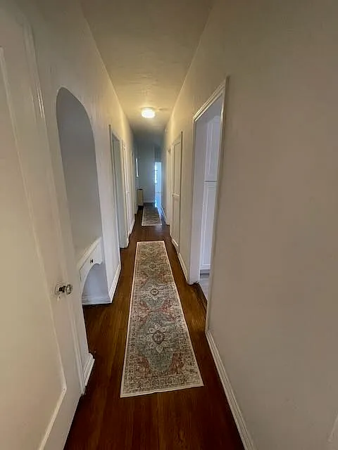 2 bed, 1800 sqft, $1,300 — Photo 3