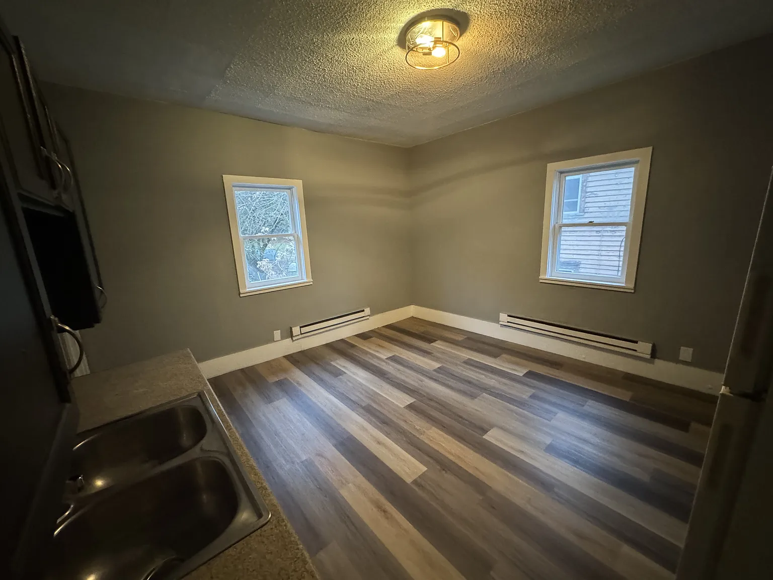 547 Woodlawn Avenue - C — Photo 4