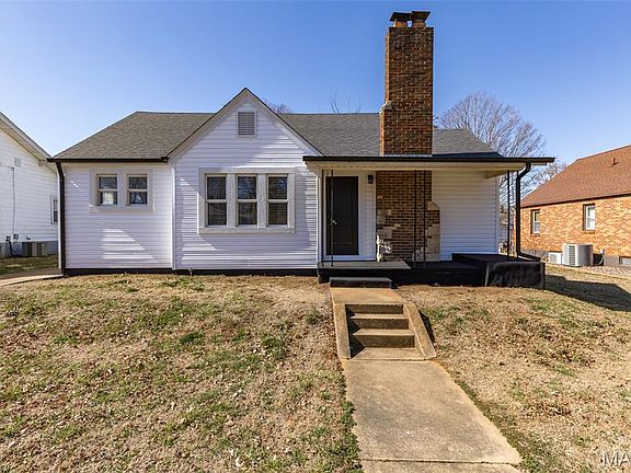 3rd image of 313 S Carleton St