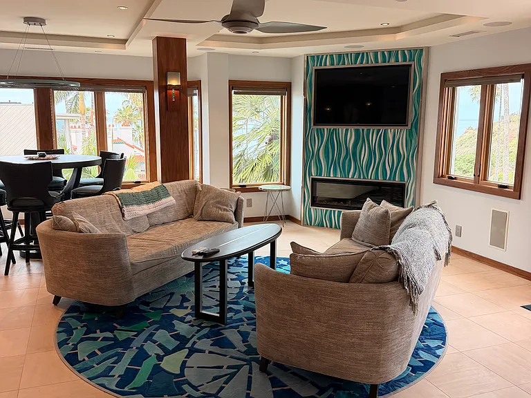 511 Avenida Del Mar #C — Photo 3