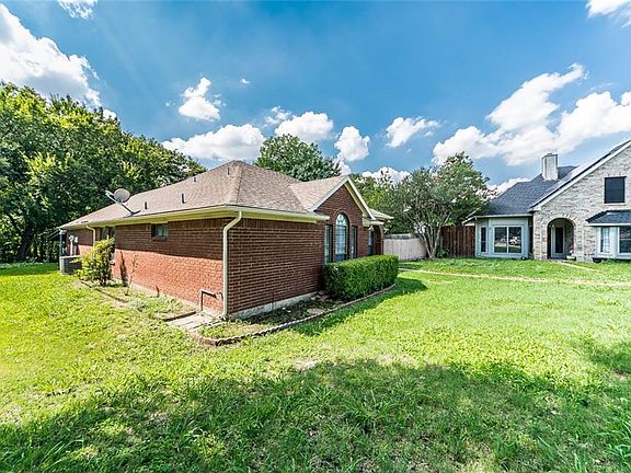 2nd image of 2033 Oakglen Dr