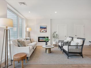 1 Wyeth Way #204, Falmouth, ME 04105