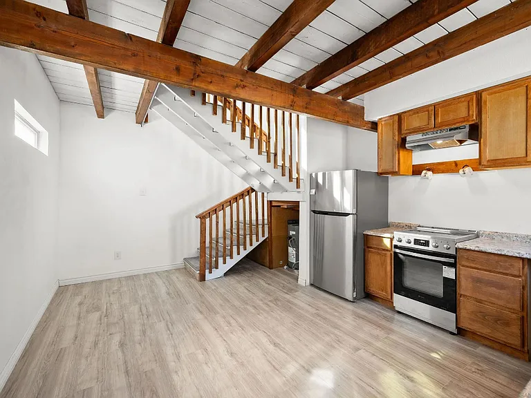 2038 Siegle Dr #B — Photo 1