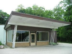 1st image of 633 Eastern Ave