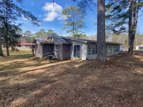 121 Sunset Dr NE, Calhoun, GA 30701