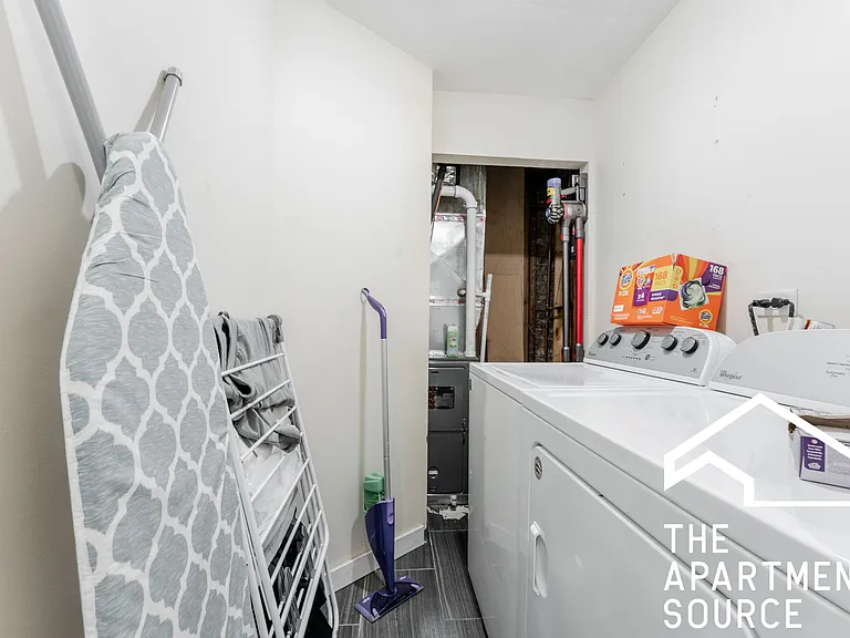 1806 W Grand Ave #2E — Photo 16