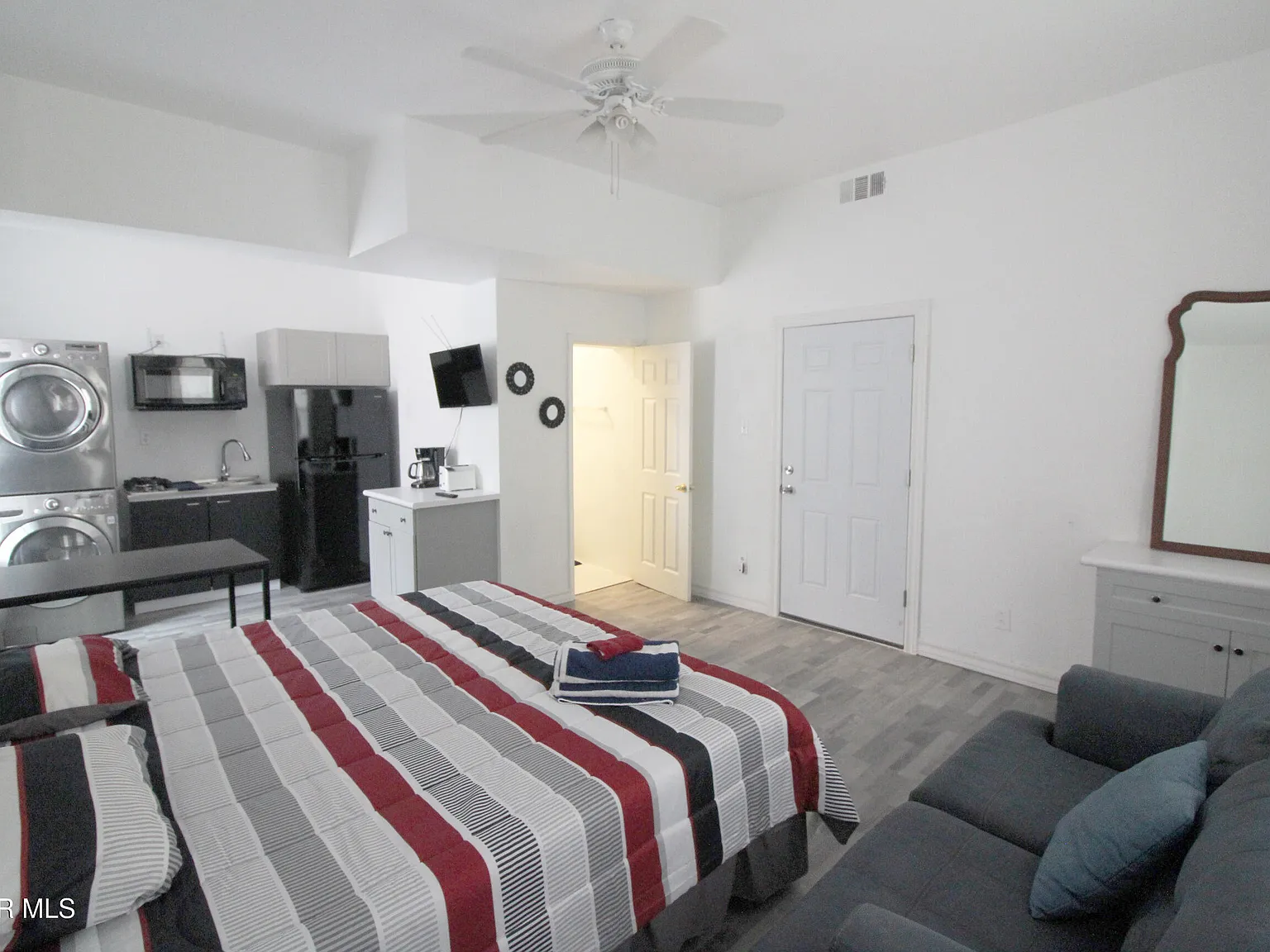 1 bed, 400 sqft, $600 — Photo 4