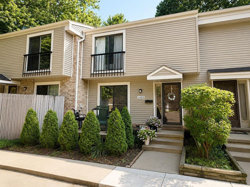 1st image of 1403 Oakbrook E #93